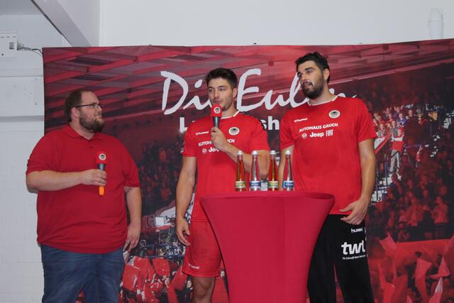Maximilian Haider (Mitte) und Matej Asanin (rechts) beim Fantalk (Foto Michael Sonnick)