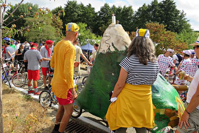 Mont Ventoux nachgebaut - auf jeden Fall schattiges Plätzchen drunter | Foto: Brigitte Melder