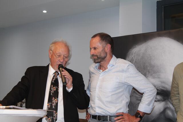 Moderator Hans Kuhn (links) interviewt Mario Kummer (Foto Michael Sonnick)