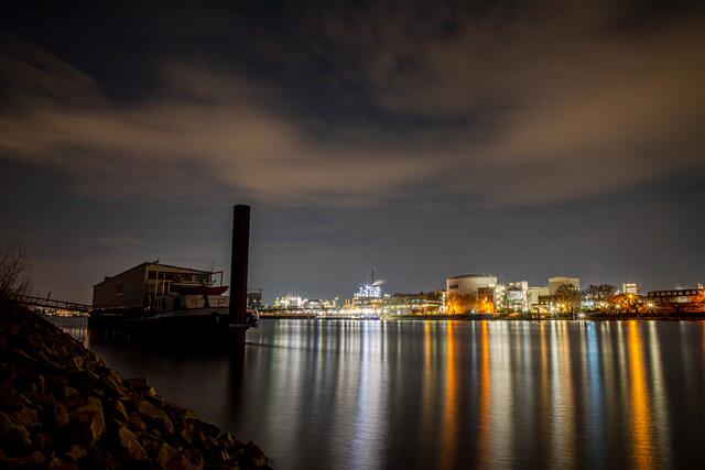 BASF bei Nacht / Ludwigshafen / März
Bild: privat / Georg Beck