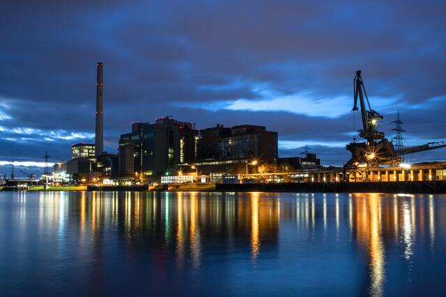 Großkraftwerk bei Nacht / Mannheim
Bild: privat / Georg Beck