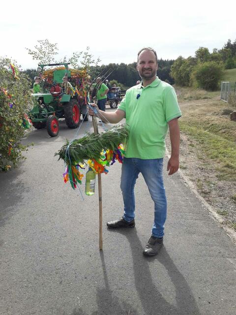 Kerwe 2019: Kerwekranz samt Träger