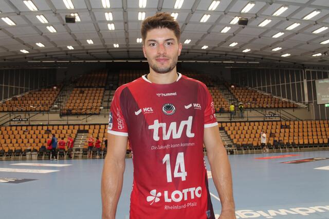 Eulen-Kapitän Maximilian Haider erzielte den Ausgleichstreffer zum 26:26-Endstand (Foto Michael Sonnick)