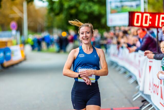 Gute Stimmung auf der Strecke - beim neunten engelhorn sports Frauenlauf in Mannheim | Foto: Christian Gaier