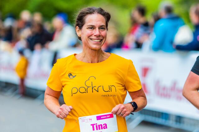 Gute Stimmung auf der Strecke - beim neunten engelhorn sports Frauenlauf in Mannheim | Foto: Christian Gaier