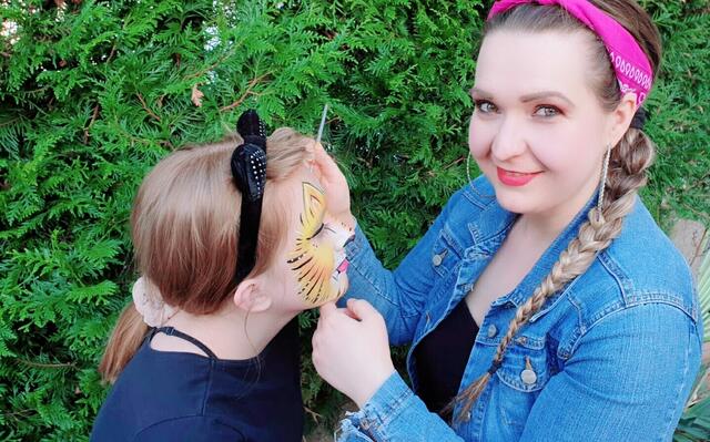 Kinderschminken mit „Stephis Schminkzauber“. | Foto: Quelle: Stadtverwaltung