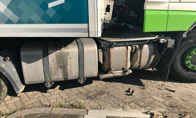 LKW-Unfall bei Edesheim | Foto: Polizeidirektion Landau