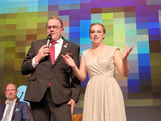 Pixelspiel mit Volker und Lea Lechner