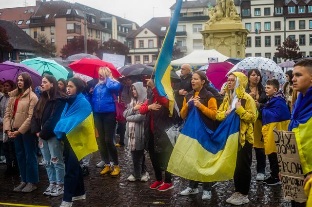 Inbrünstig wurde die ukrainische Nationalhymne gesungen. | Foto: Christian Gaier 