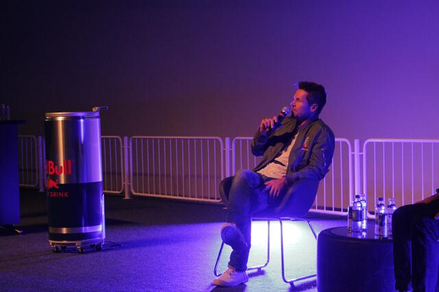 Felix Baumgartner bei der Fragerunde im Technik Museums in Speyer (Foto Michael Sonnick)