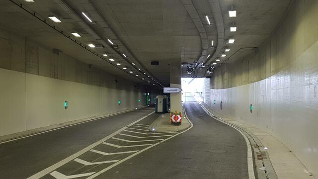 Eine durchgehende Spur, dazu eine Ausfahrt - Bild vor der Eröffnung | Foto: jowapress.de