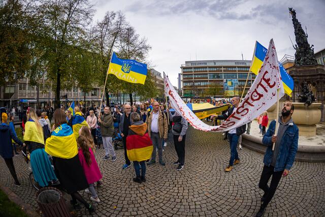  "Solidarität mit der Ukraine" lautete das Motto des Demonstrationszugs. | Foto: Christian Gaier