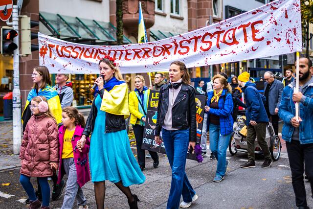  "Solidarität mit der Ukraine" lautete das Motto des Demonstrationszugs. | Foto: Christian Gaier