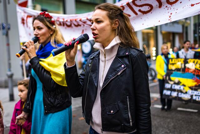  "Solidarität mit der Ukraine" lautete das Motto des Demonstrationszugs. | Foto: Christian Gaier