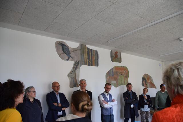 Walburga Moritz-Gerhardt (Schulleitung Augartenschule), Ursula Zimmmerlin (Yöndel.Zimmerlin Architekten), Robert Oettinger (Oettinger GmbH), Dietrich Nagel (BBBank – Filialdirektor), Johannes Graf-Hauber (Badisches Staatstheater/ Kuratorium KKF), Dr. Frank Mentrup (Oberbürgermeister der Stadt Karlsruhe) | Foto: Heimstiftung Karlsruhe