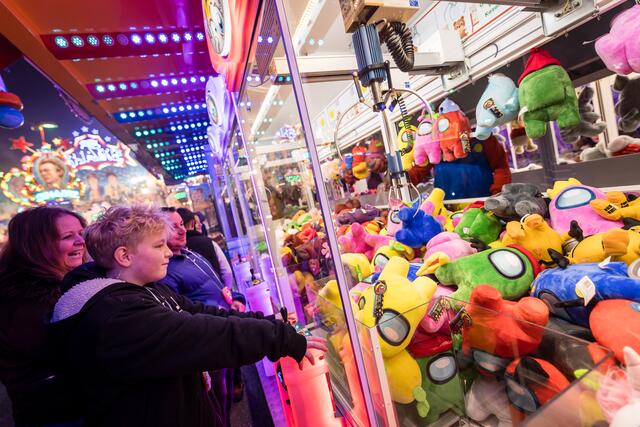 Der Greifer „Once upon a Toy“ von Thomas Schmidt wurde natürlich ausprobiert:  | Foto: Gustai/Pixelgrün