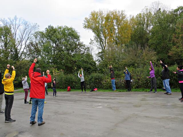 Start am Parkplatz Wildpark Rheingönheim mit Warm up | Foto: Brigitte Melder