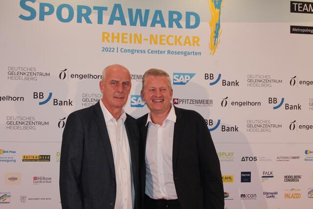 Der ehemalige Fußballer Mario Basler (links) war Laudator (Foto Michael Sonnick)