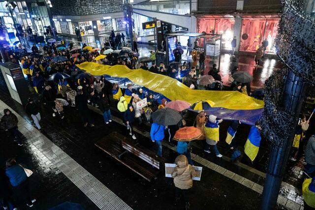 Herzstück des Demonstrationszuges war eine 30 Meter lange ukrainische Fahne. | Foto: Arena of Goodness