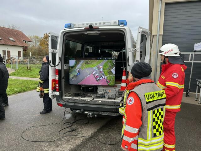 Übung für den Gefahrstoffzug des Landkreises | Foto: Feuerwehr Kandel