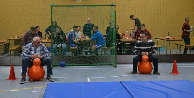 Auch der Vorstand ließ sich den Spaß nicht entgehen und trat im direkten Duell gegeneinander an | Foto: |szip