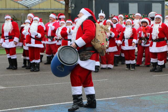 Die Harley Davidson Riding Santas bringen Weihnachtsstimmung in die Südpfalz | Foto: Heike Schwitalla