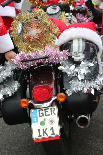 Die Harley Davidson Riding Santas bringen Weihnachtsstimmung in die Südpfalz | Foto: Heike Schwitalla