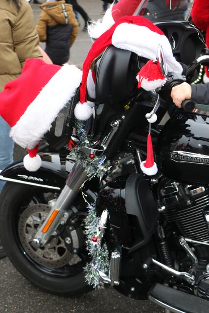 Die Harley Davidson Riding Santas bringen Weihnachtsstimmung in die Südpfalz | Foto: Heike Schwitalla