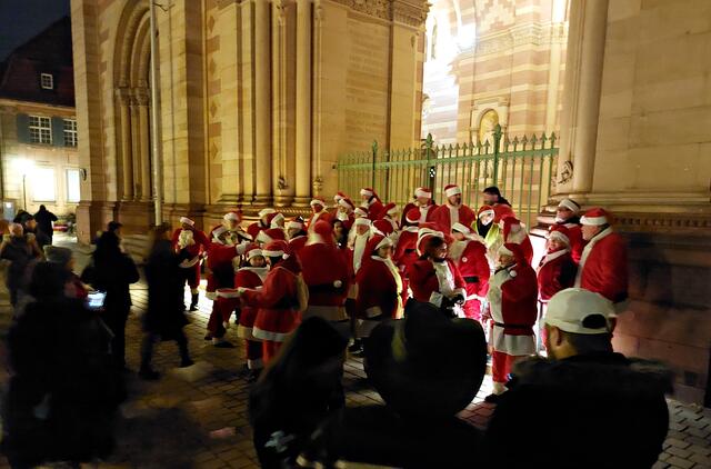 Gruppenfoto vor dem Dom | Foto: Brigitte Melder