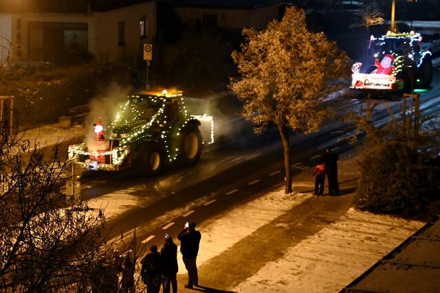 Traktoren südpfälzischer Landwirte im Advent 2022 | Foto: A. Abt