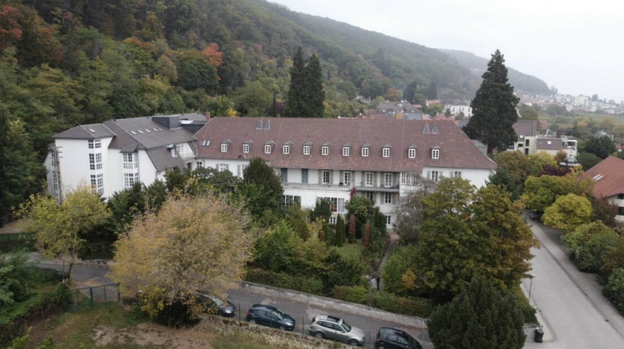 Gebäude bleibt erhalten, Neubauten geplant Ehemalige Fachklinik Haardt