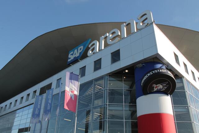 Am Mittwoch, 4. Januar um 19.30 Uhr, bestreiten die Adler Mannheim das nächste Heimspiel zu Hause gegen die Löwen Frankfurt in der Mannheimer SAP Arena (Foto Michael Sonnick)