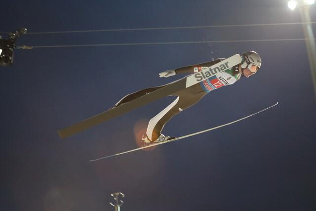 Anze Lanisek aus Slowenien flog auf Platz 3 in der Vierschanzentournee
Bild: Hartmut Reuschel