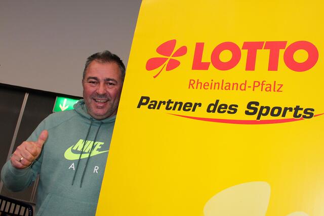 Stefan Naumer ist der erste Vorsitzende vom Tennisclub Limburgerhof (Foto Michael Sonnick)