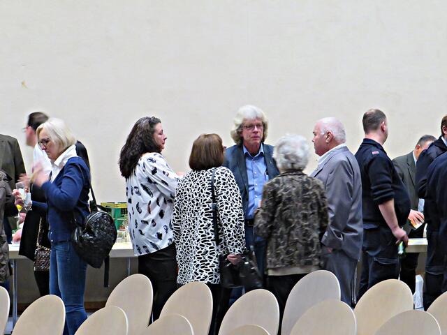 Ehepaar Reichel im Gespräch | Foto: Brigitte Melder