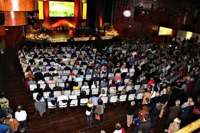 Über 1.200 Menschen beim Neujahrsempfang der Stadt Neustadt im Saalbau | Foto: Markus Pacher