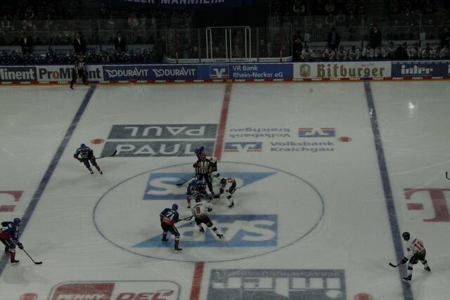 Die Adler Mannheim empfangen am 20.1 den Spitzenreiter aus München (Foto Michael Sonnick)