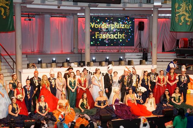 Vorderpfälzer Fasnacht in der Dampfnudel | Foto: Manfred Wolff / KG Rülzheim