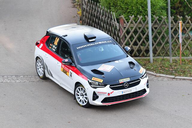 Alexander Merkel mit Beifahrerin Lisa Kiefer im Opel Corsa Rally4