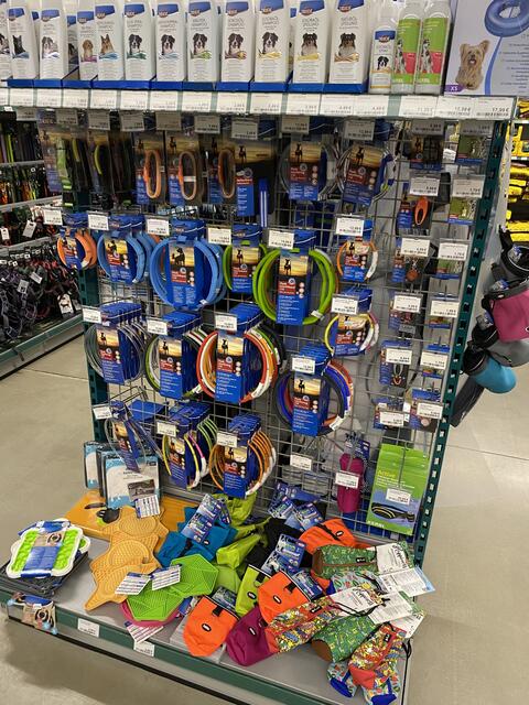 Spielsachen, Leckerli-Säckchen und mehr | Foto: Claudia Bardon