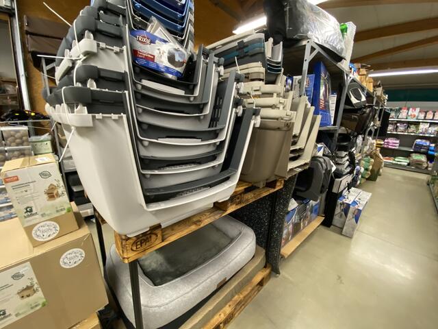 Hundekörbe in allen Varianten und Größen | Foto: Claudia Bardon