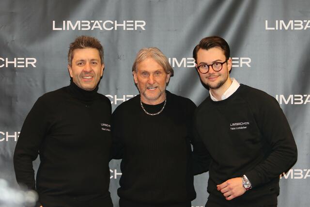 Klaus Limbächer mit Carl Fogarty und Fabio Limbächer (von links) (Foto Thomas Haas)