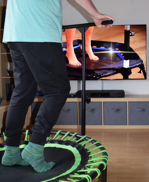 Um den positiven Einfluss von Musik, Rhythmik und Trampolinspringen geht es unter anderem beim nächsten Treffen der Selbsthilfegruppe am 18. März   | Foto: B. Bender