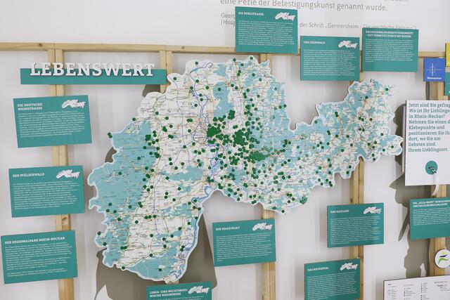 Wo es sich in der Region am besten leben lässt - fragt die Wanderausstellung "Stadt, Land, Heimat" der Metropolregion Rhein-Neckar ihre Besucher | Foto: Heike Schwitalla