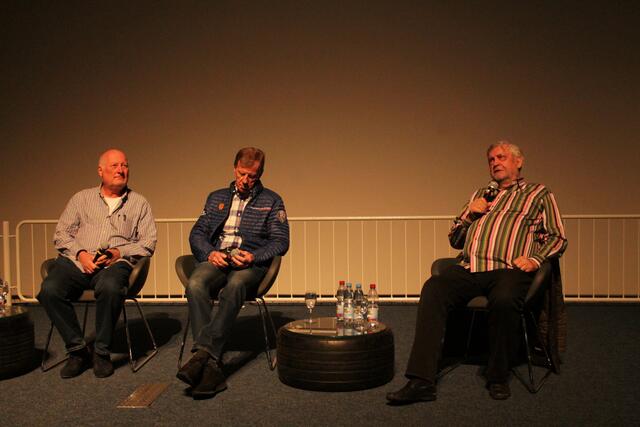 Fotograf Reinhard Klein mit Walter Röhrl und Filmemacher Helmut Deimel (Foto Michael Sonnick)