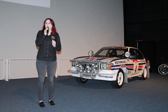 Corinna Siegenthaler vom Technik Museum begrüßte die Gäste im Forum (Foto Michael Sonnick)