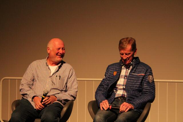 Fotograf Reinhard Klein (links) und Walter Röhrl (Foto Michael Sonnick)