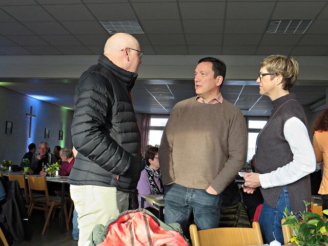 Man kennt sich im Ort oder findet sich wieder | Foto: Brigitte Melder