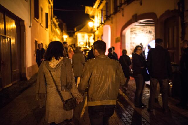 Romantik pur in den nächtlich illuminierten Gassen St. Martins. | Foto: Tourist Information St. Martin