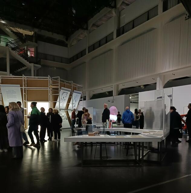 Die Ausstellung »Renaissance 3.0« errichtet ein Basislager für neue Allianzen von Kunst und Wissenschaft im 21. Jahrhundert. | Foto: Heike Schwitalla